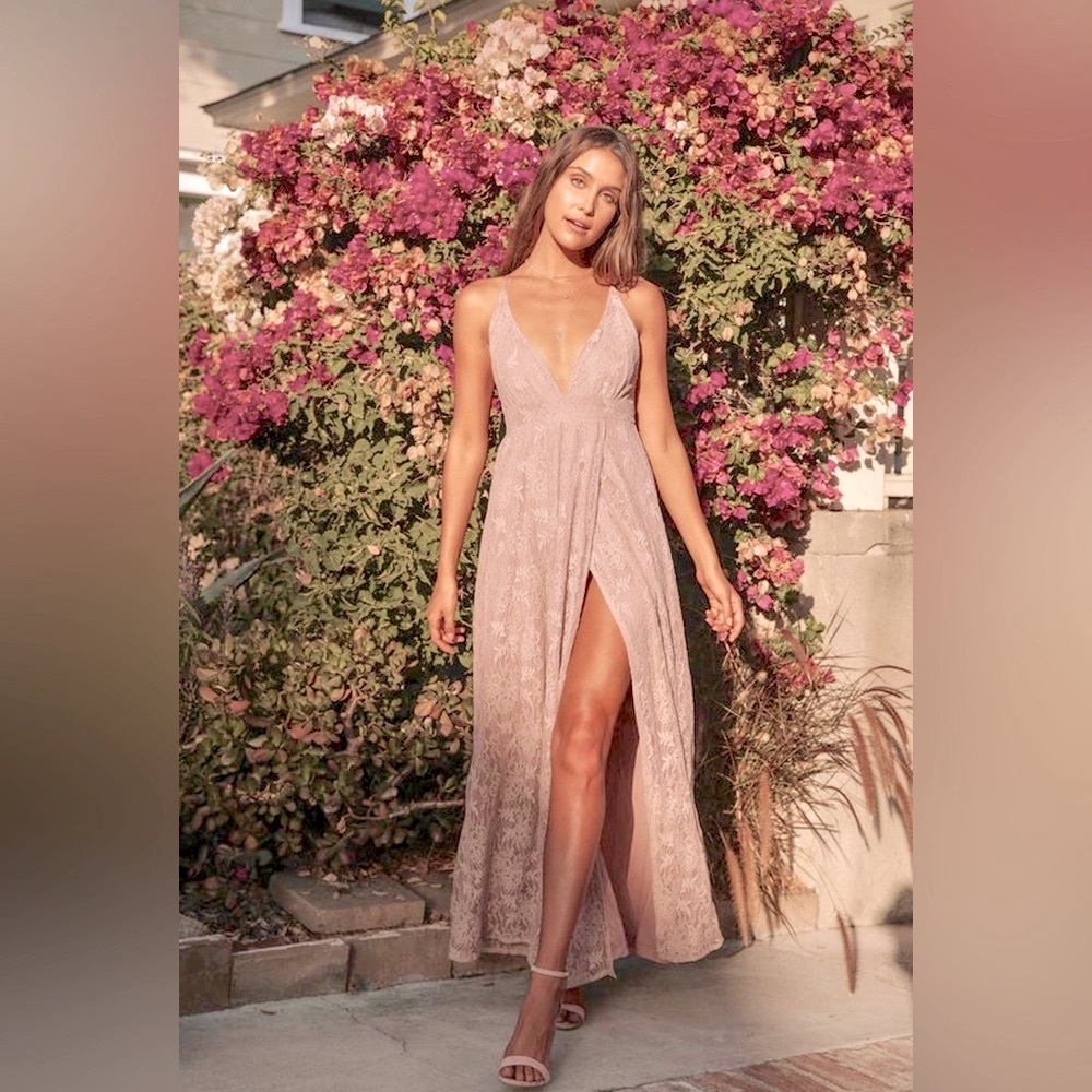 NEW WITH TAGS Lulu’s Stolen Moments Dusty Pink Lace-Up Lace Maxi Dress